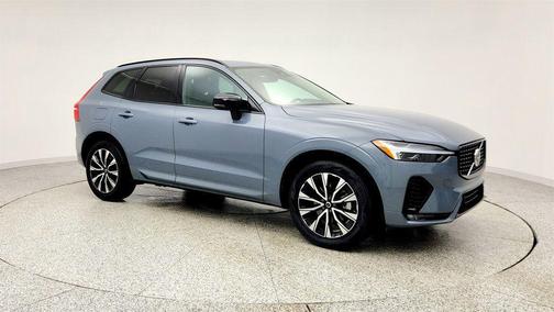 2024 Volvo XC60 B5 Core Dark Theme