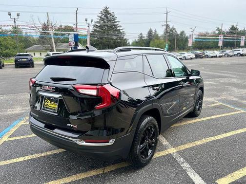 2022 GMC Terrain AWD AT4