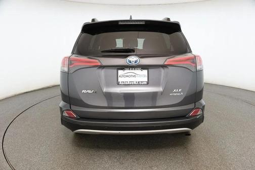 2018 Toyota RAV4 Hybrid XLE