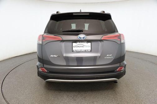 2018 Toyota RAV4 Hybrid XLE
