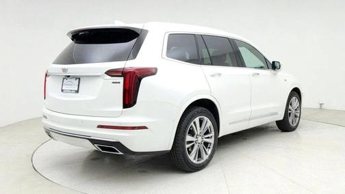 2022 Cadillac XT6 Premium Luxury FWD