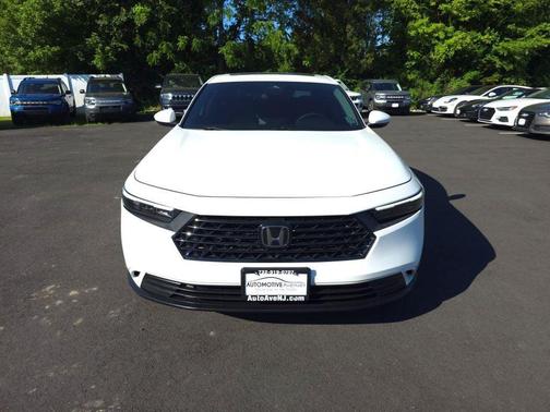 Platinum White Pearl 2024 Honda Accord EX