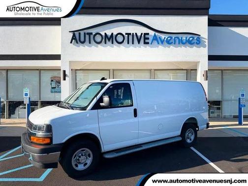 2024 Chevrolet Express 2500 RWD 2500 Regular Wheelbase WT
