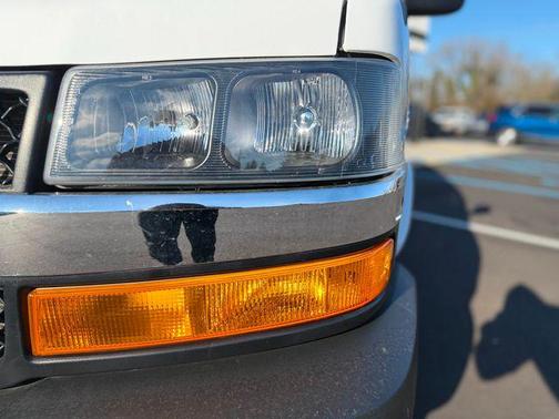 2024 Chevrolet Express 2500 RWD 2500 Regular Wheelbase WT