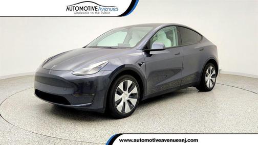 Midnight Silver Metallic 2023 Tesla Model Y Long Range Dual Motor All-Wheel Drive
