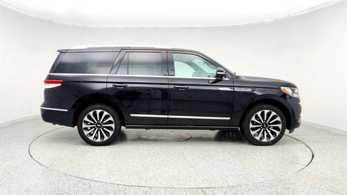 Infinite Black Metallic Clearcoat 2023 Lincoln Navigator Reserve