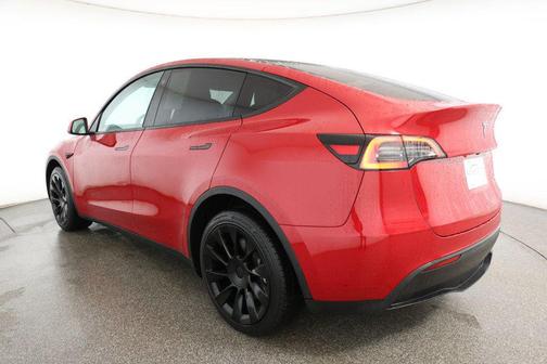2022 Tesla Model Y Long Range Dual Motor All-Wheel Drive