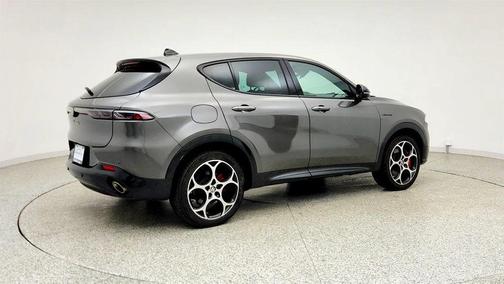 Grigio Ascari Metallic 2024 Alfa Romeo Tonale Veloce EAWD