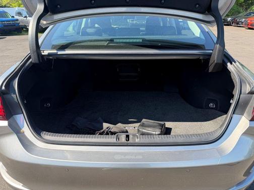 Atomic Silver 2019 Lexus ES 350 Luxury