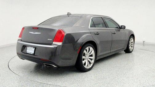 2021 Chrysler 300 Touring