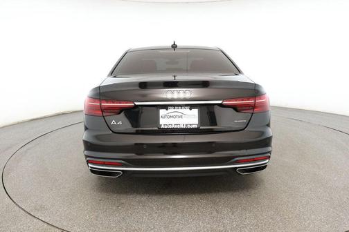 2022 Audi A4 45 S line Premium Plus