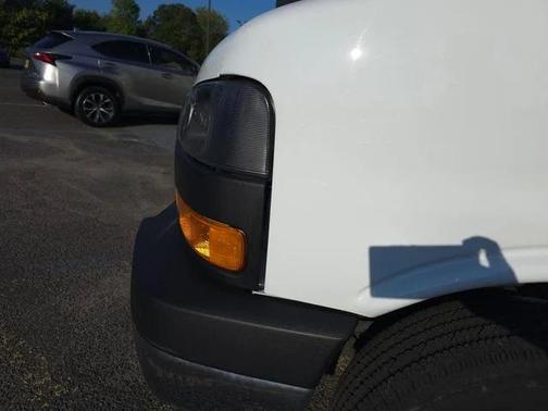 2023 GMC Savana 2500 Work Van