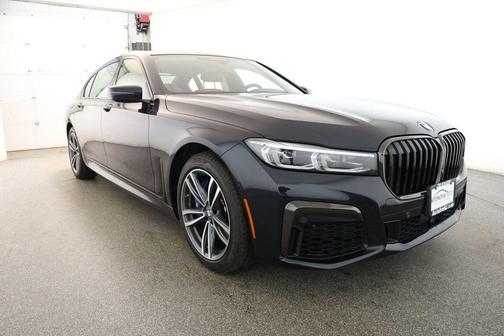 2022 BMW 740 i xDrive