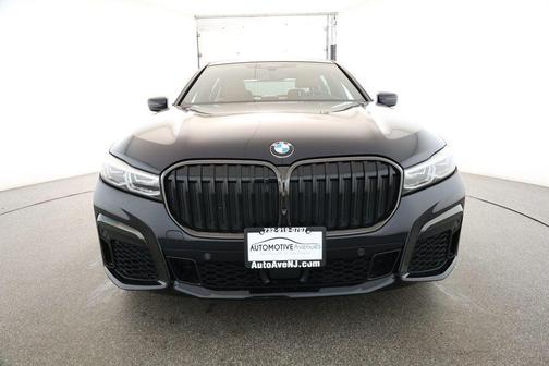 2022 BMW 740 i xDrive