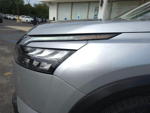 2025 Nissan Pathfinder SV FWD