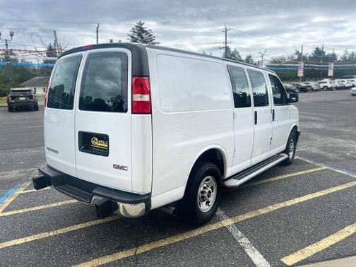 2023 GMC Savana 2500 Work Van