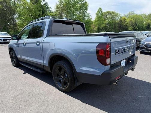 Sonic Gray Pearl 2025 Honda Ridgeline Black