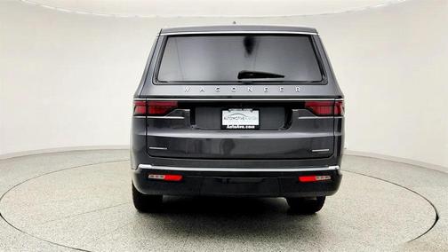 Baltic Gray Metallic Clearcoat 2022 Jeep Wagoneer Series II 4x4