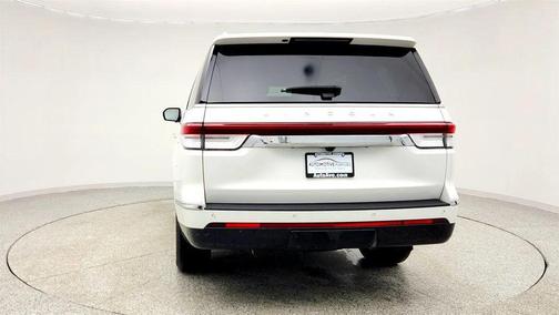 2023 Lincoln Navigator Standard