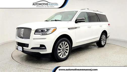 2023 Lincoln Navigator Standard