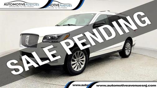 2023 Lincoln Navigator Standard