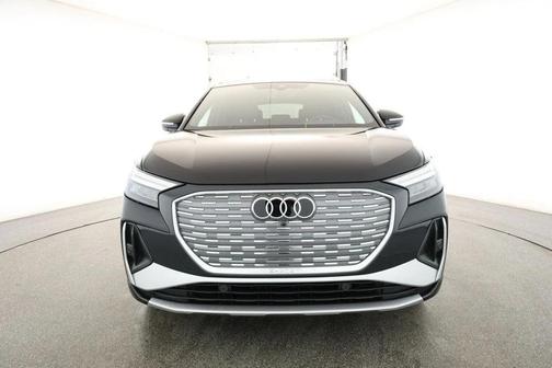2025 Audi Q4 e-tron Premium 55 quattro