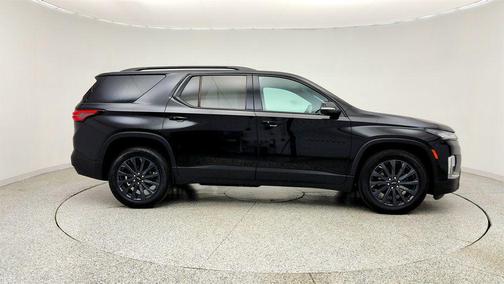 Mosaic Black Metallic 2023 Chevrolet Traverse RS