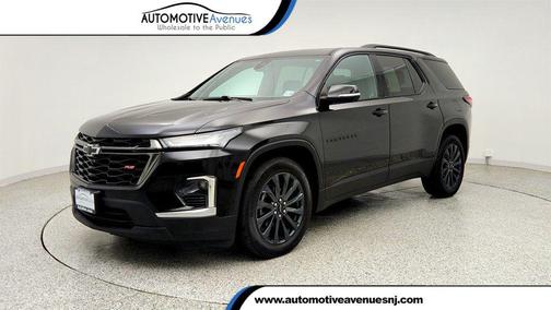Mosaic Black Metallic 2023 Chevrolet Traverse RS