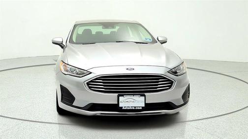 Iconic Silver Metallic 2020 Ford Fusion SE