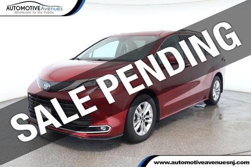 2024 Toyota Sienna XLE