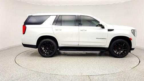 White Frost Tricoat 2023 GMC Yukon SLT