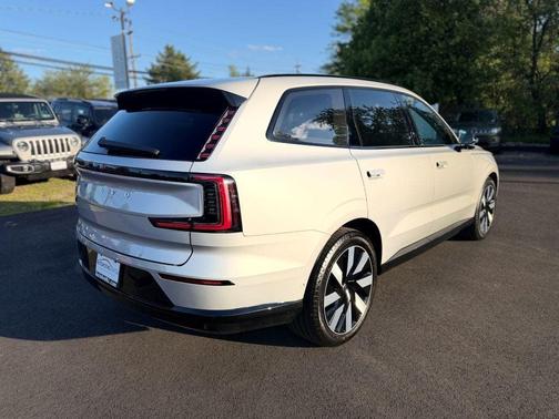 Silver Dawn Metallic 2025 Volvo EX90 Ultra, Twin Motor, Fully electric, 6 Seats