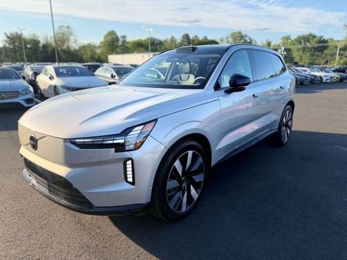 Silver Dawn Metallic 2025 Volvo EX90 Ultra, Twin Motor, Fully electric, 6 Seats