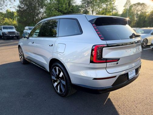 Silver Dawn Metallic 2025 Volvo EX90 Ultra, Twin Motor, Fully electric, 6 Seats