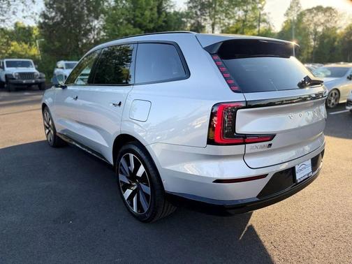 Silver Dawn Metallic 2025 Volvo EX90 Ultra, Twin Motor, Fully electric, 6 Seats