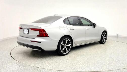 2023 Volvo S60 B5 Core Dark Theme