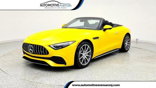 Sun Yellow 2023 Mercedes-Benz AMG SL 43 Base