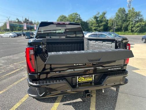 2024 GMC Sierra 2500 Denali