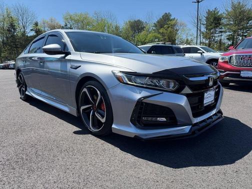 Lunar Silver Metallic 2018 Honda Accord Sport