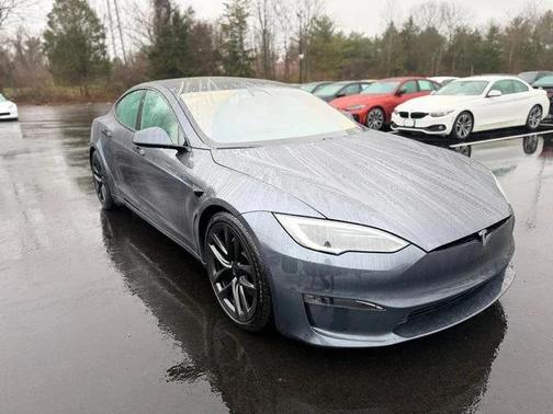 2022 Tesla Model S Plaid