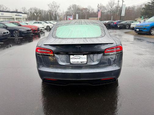 2022 Tesla Model S Plaid