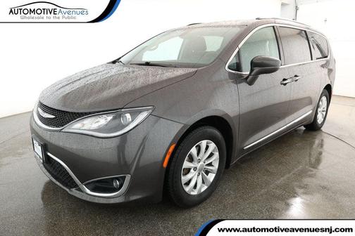 2018 Chrysler Pacifica Touring-L