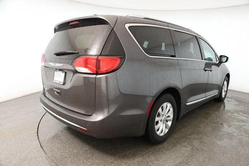 2018 Chrysler Pacifica Touring-L
