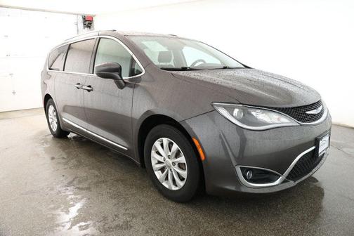 2018 Chrysler Pacifica Touring-L
