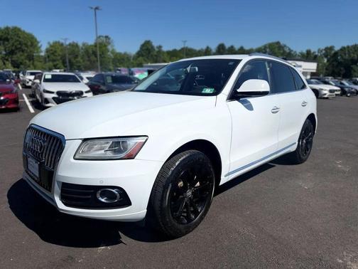 Glacier White Metallic 2016 Audi Q5 2.0T Premium Plus