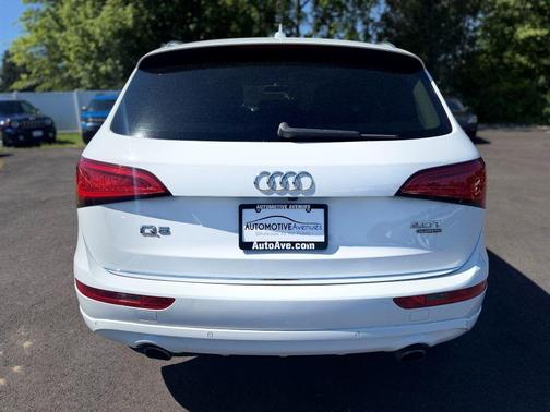 Glacier White Metallic 2016 Audi Q5 2.0T Premium Plus
