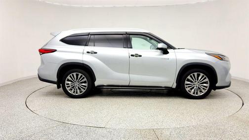 Celestial Silver Metallic 2020 Toyota Highlander Hybrid Platinum