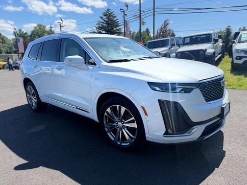 Crystal White Tricoat 2023 Cadillac XT6 Premium Luxury AWD