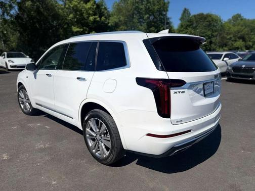 Crystal White Tricoat 2023 Cadillac XT6 Premium Luxury AWD