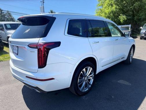 Crystal White Tricoat 2023 Cadillac XT6 Premium Luxury AWD